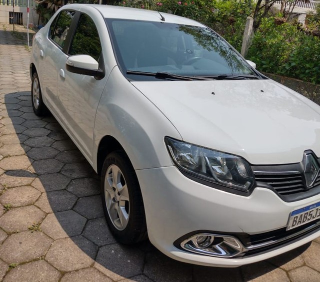 VENDE SE RENAULT LOGAN 1.6 2016