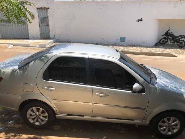 CARRO FIAT SIENA 2012