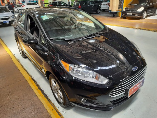 FORD FIESTA SEDAN