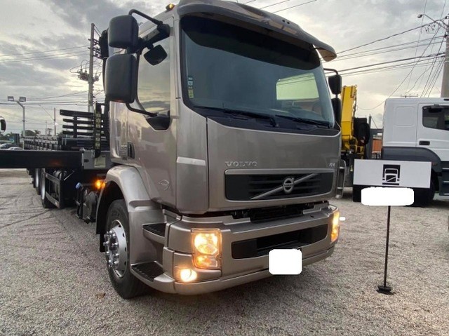 VOLVO VM 270 6X2 ANO 2013 COM MUNCK