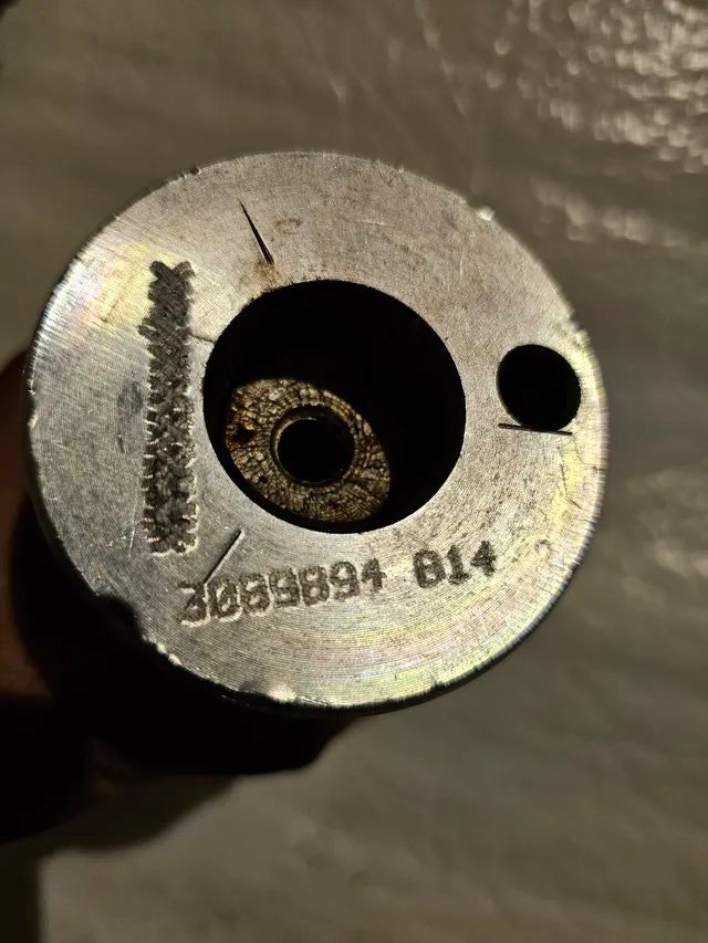 Pa carregadeira trator rodas caterpillar pino novo original 3089894 2v4700 - Foto 5