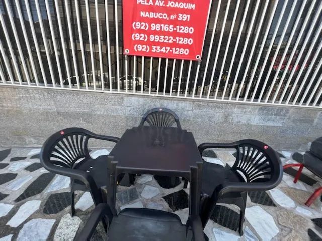 Jogo mesa cadeira com braço preta nova pra igreja partir de 190 reais cada