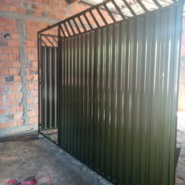 PORTÃO PARA GARAGEM MATERIAL GALVANIZADO METALÚRGICA JG  - Foto 3