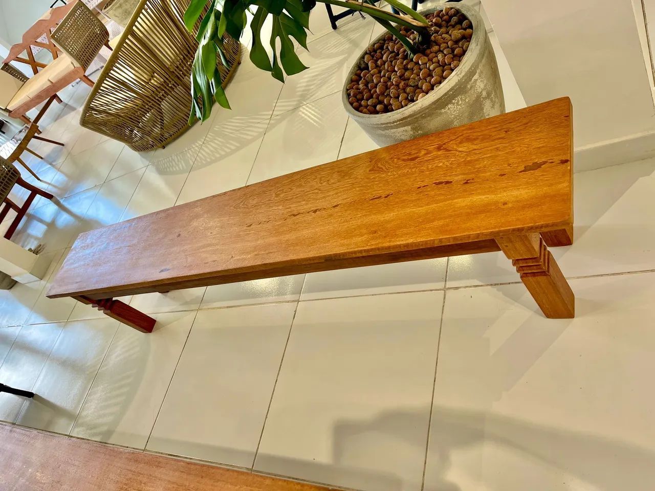 Conjunto Mesa com 2 Bancos em Madeira Maciça - Foto 2