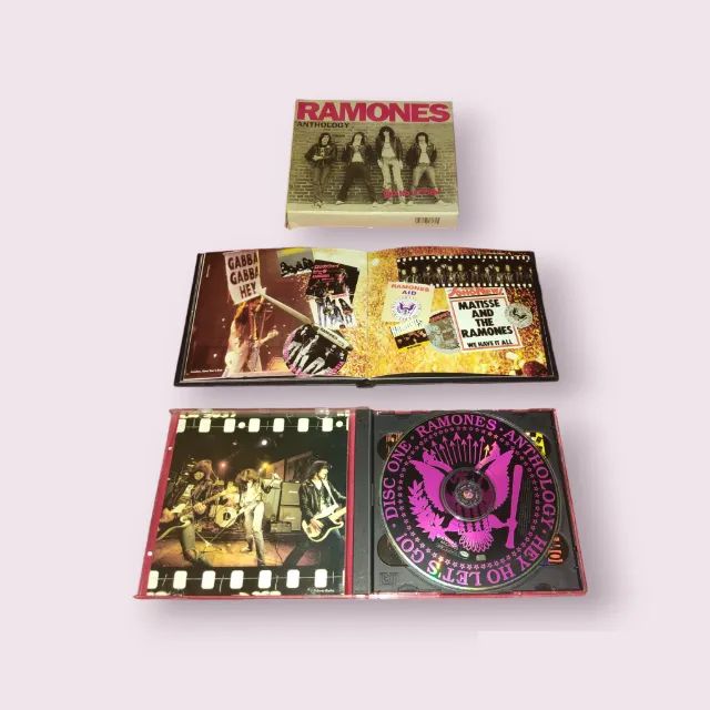 Box Ramones Anthology - Hey Ho Let?s Go! | 2 CDs + Livreto | Raridade Rock<br> - Foto 6