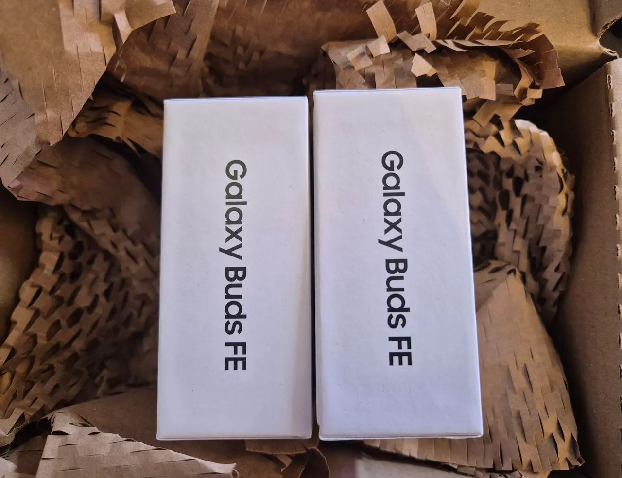 Fone de Ouvido Samsung Galaxy Buds FE novo, lacrado  - Foto 2