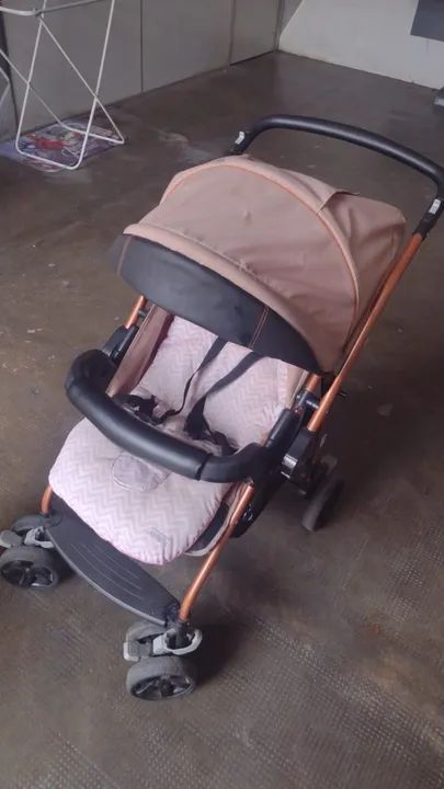 Carrinho de Bebê com Bebê Conforto burigotto - 1 ano e 3 meses de uso - Foto 3