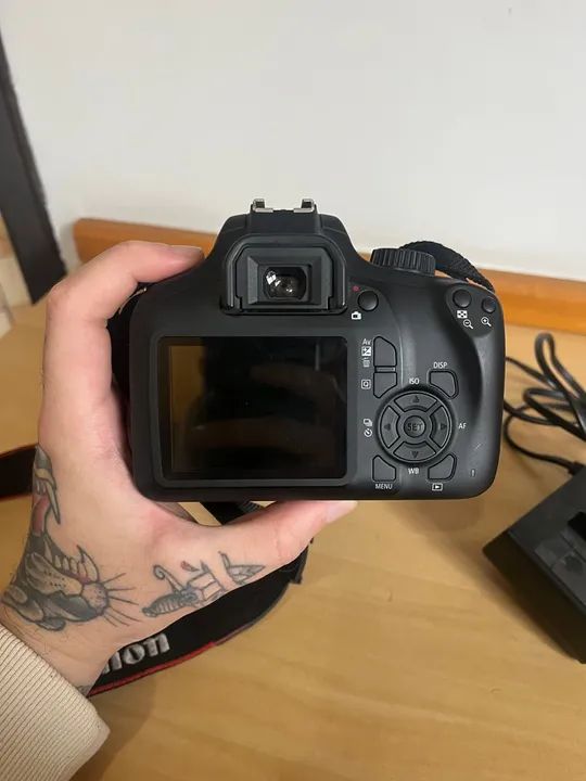 Câmera Cannon Rebel T100 + Lente 18 - 5mm + Cartão 256GB - Foto 5