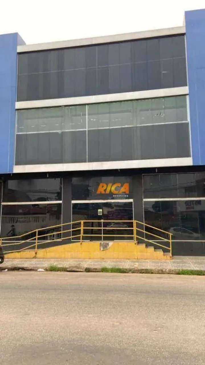Oportunidade Imperdível! Prédio Comercial de 3 Pisos!