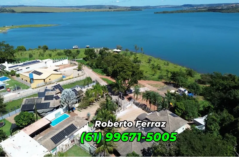 Casa com Piscina, no Condomínio Recanto do Sabiá - Corumbá IV.