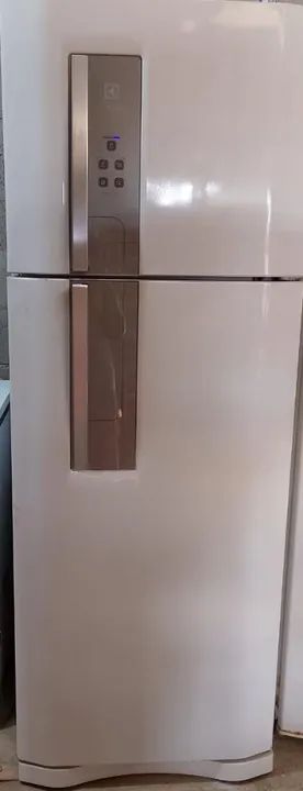 Vendo geladeira Frost Free 459 litros linda linda 