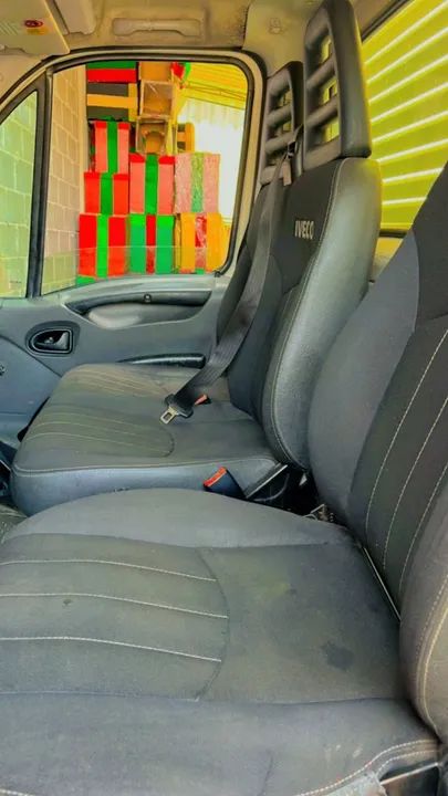 Iveco Daily 35s14 2015 Baú Fechado Diesel - Foto 3