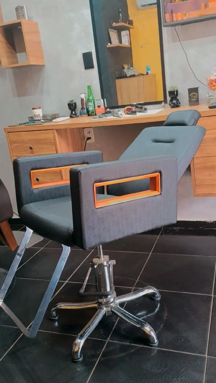 Cadeira de Barbeiro com Design Moderno