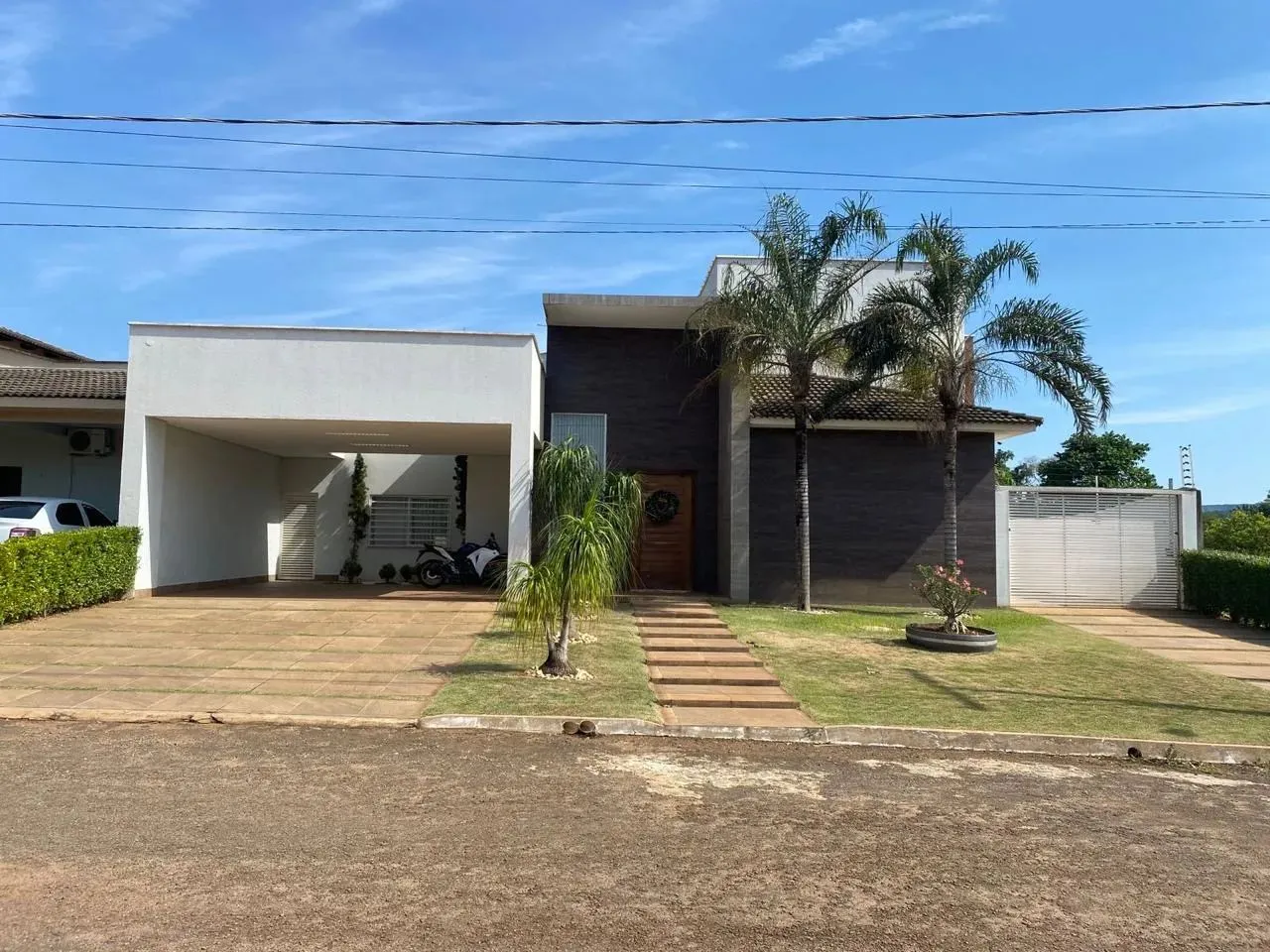 Sobrado para venda tem 800 metros quadrados com 5 quartos em Plano Diretor Sul - Palmas -