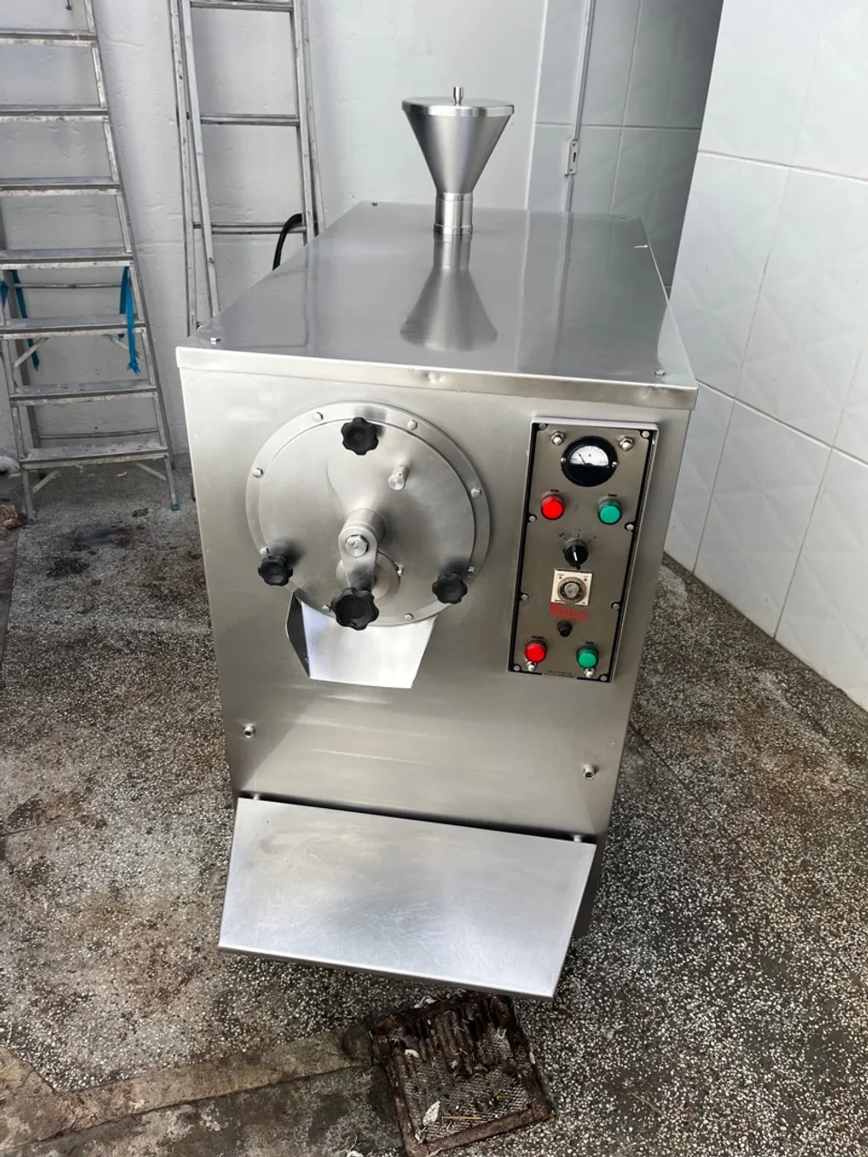 Máquina produtora de açaí/ sorvete