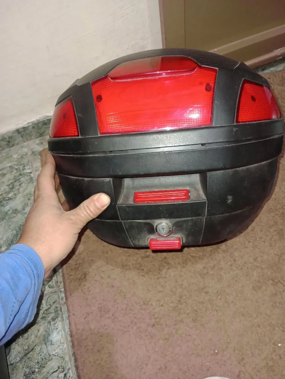 Baú para moto com chave