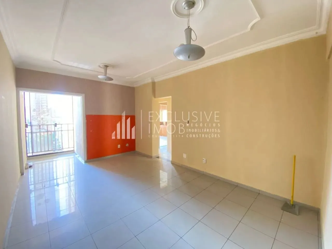 EXCELENTE APARTAMENTO NO EDIFÍCIO RIO TEJO