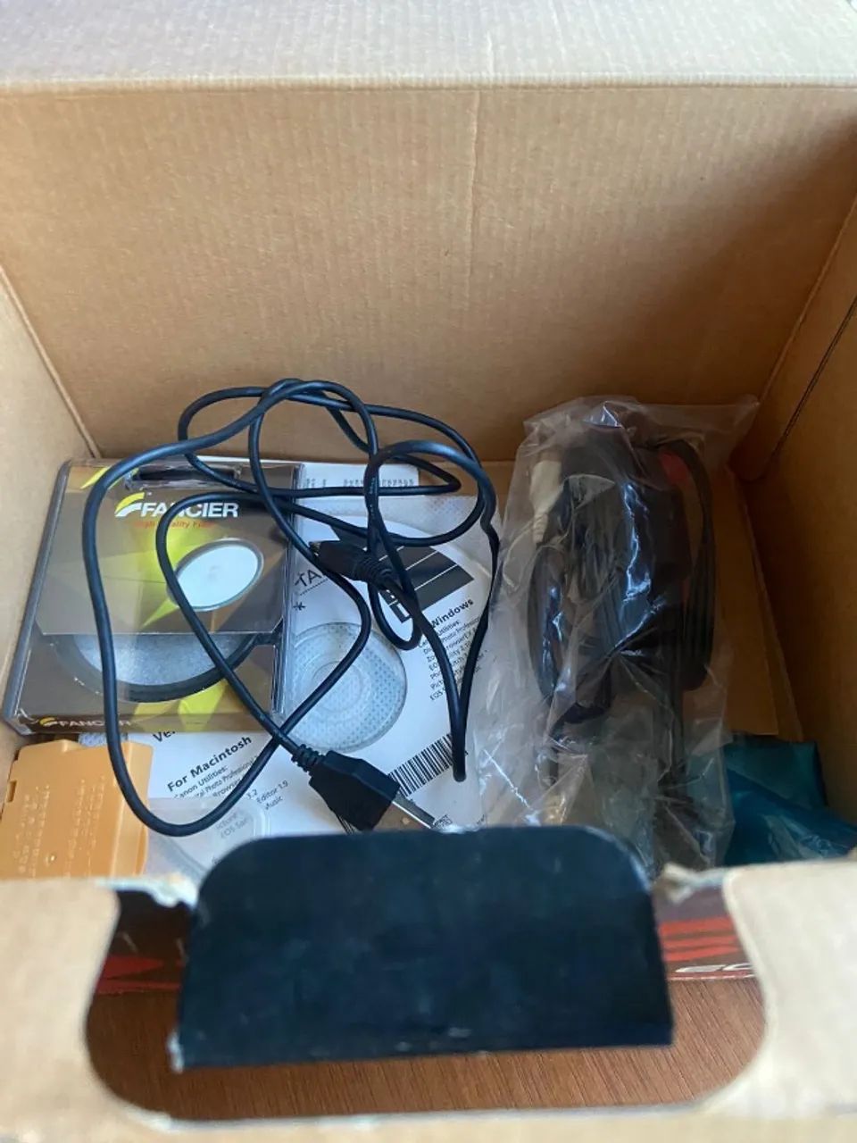 Camera Canon T3i -  Bateria e lentes originais, cartão de 32GB, case tamrac e kit limpeza - Foto 6