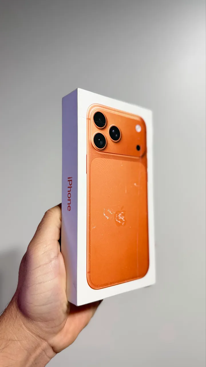 Apple iPhone 17 Pro Max 256GB Laranja LACRADO - Celulares e