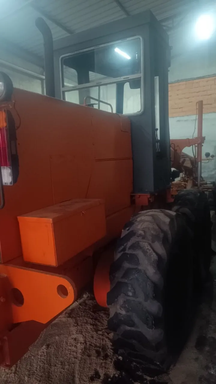 MOTONIVELADORA FIATALLIS FG-85A MUITO BOA