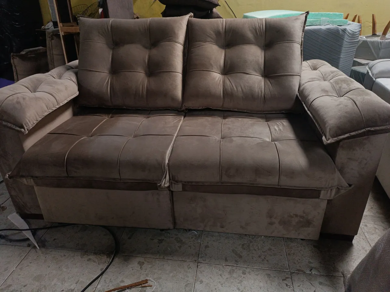 Sofá 2 Lugares Confortável e Elegante