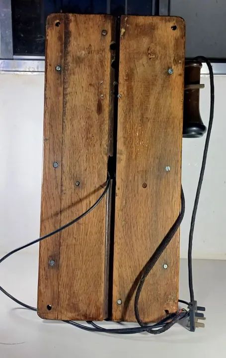 Telefone Fixo Antigo de Parede - Vintage sem testar - SOMENTE DECORAÇÃO  - Foto 5