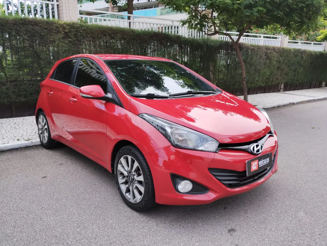Hyundai HB20 2013 1.6 automático Carr impecável