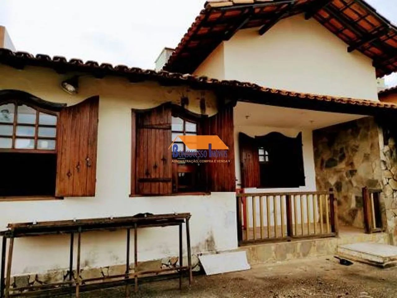 Casa de 3 quartos no bairro Caiçaras