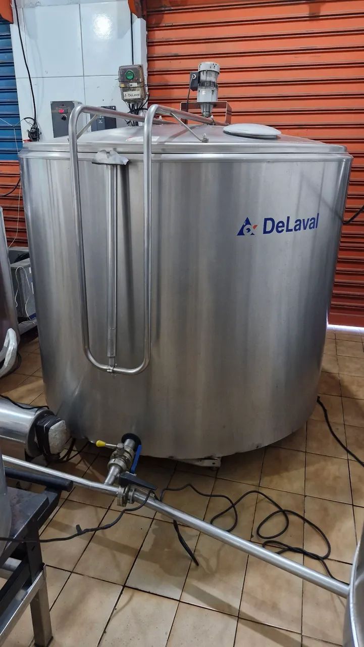 Tanque inox 2 mil litros resfriador DeLaval vendo troco produtora de sorvete.  - Foto 2