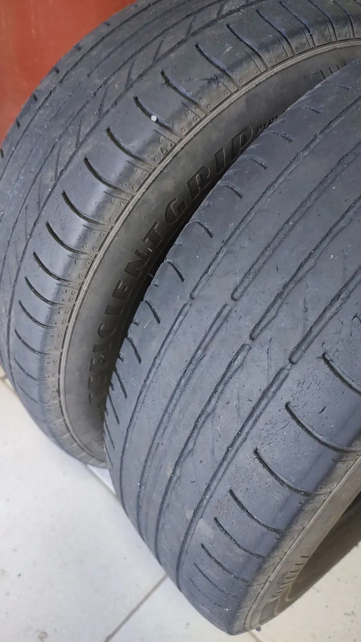 Pneus Usados Goodyear EfficientGrip