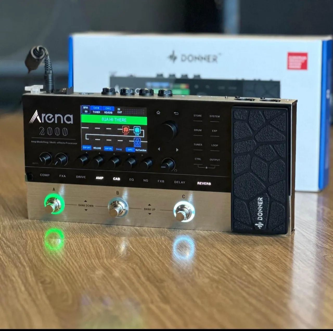 Pedaleira Donner Arena 2000 - Amp Modelling Multi-efeitos