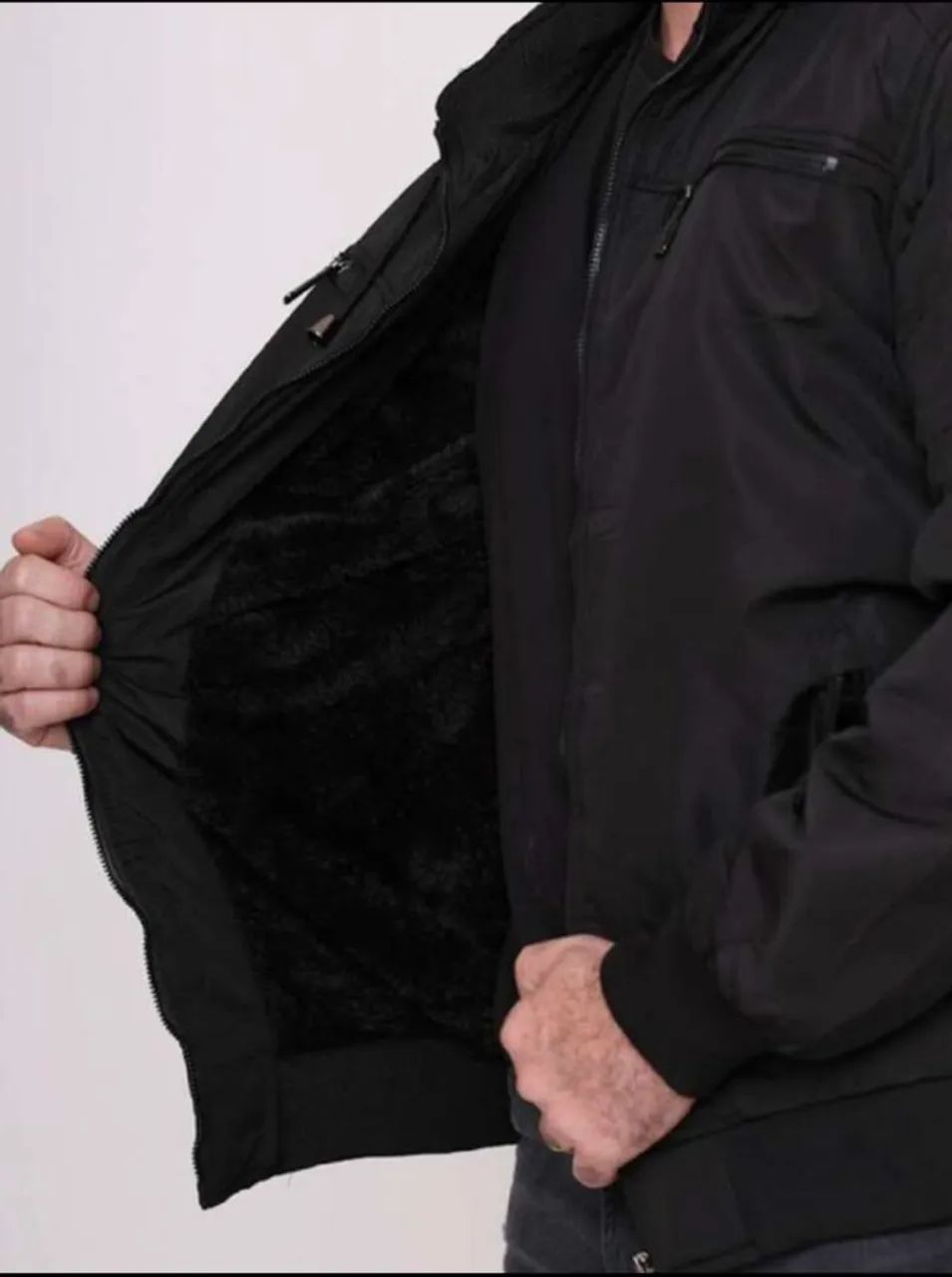 Jaqueta Bomber Masculina Preta com Capuz - Foto 4