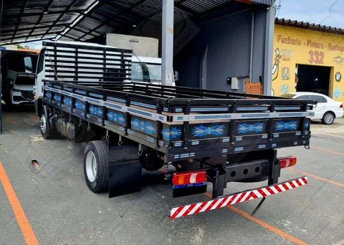 MB 815 Accelo 4x2 - 2023 (Completo) - Foto 7