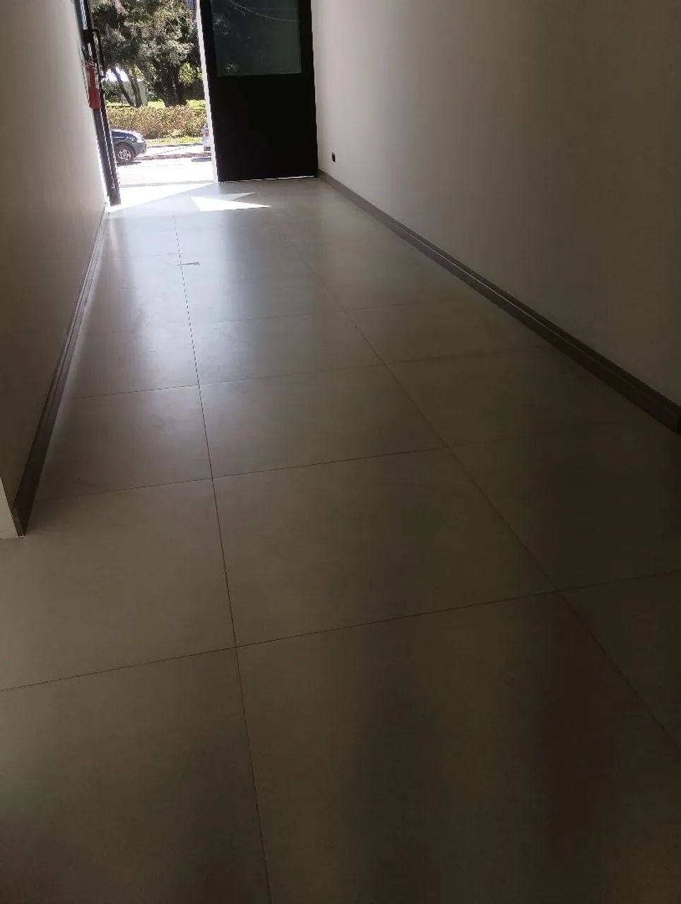 Rodapés poliestireno MDF entre outros  - Foto 5