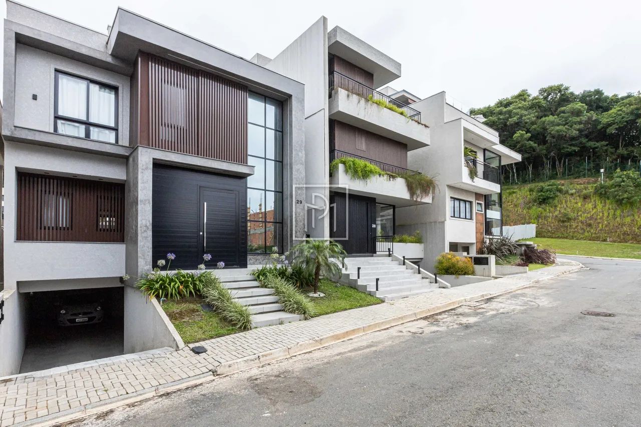 CASA MOBILIADA COM 3 QUARTOS NO CAMPO COMPRIDO