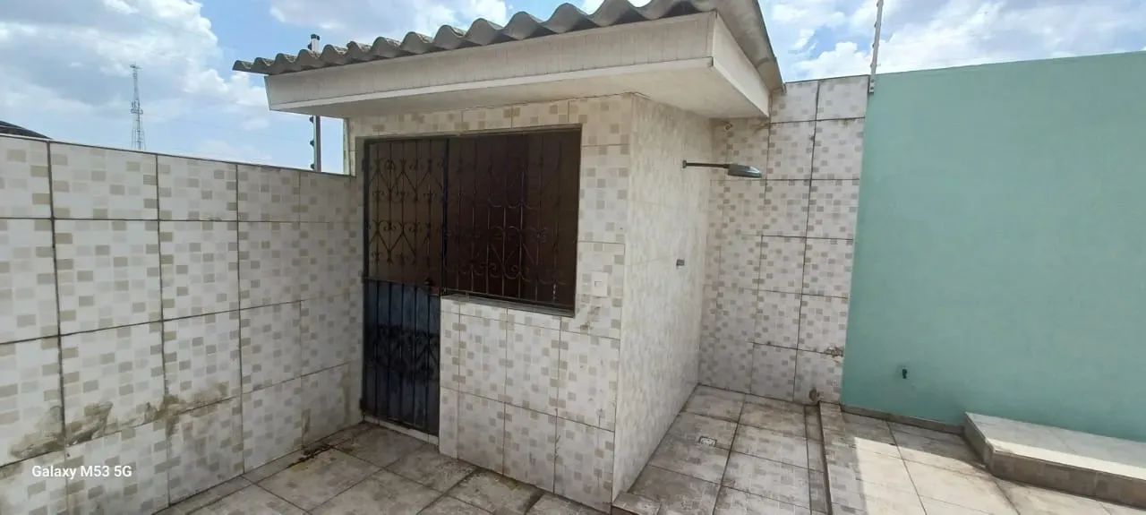 CASA NO CONJUNTO SANTOS DUMONT COM 3 QUARTSO SENDO 1 SUITE - Foto 7