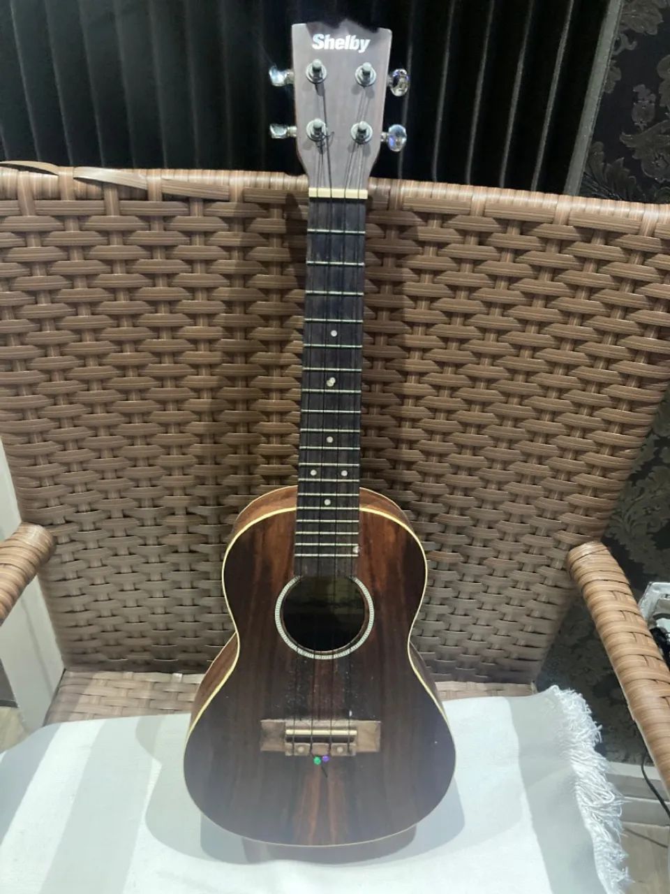 Violão Ukulele Shelby (Negocio)