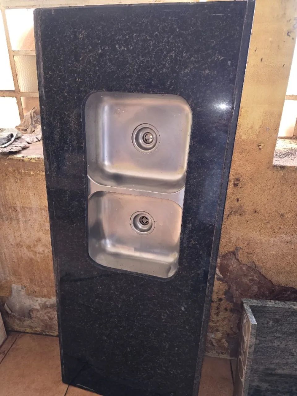 Tampo em Granito Verde Ubatuba com 2 cubas inox 1,65 x 0,75