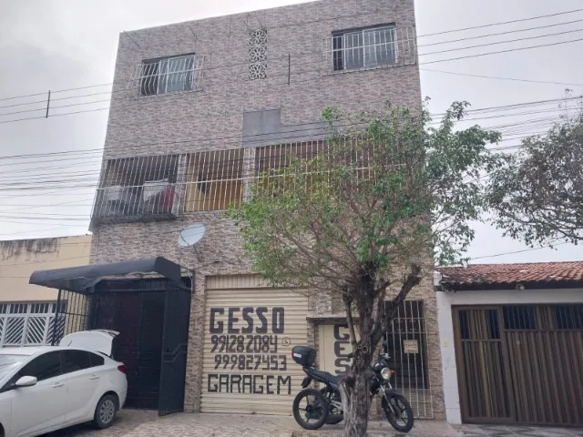 Alugo casa no Siqueira Campos