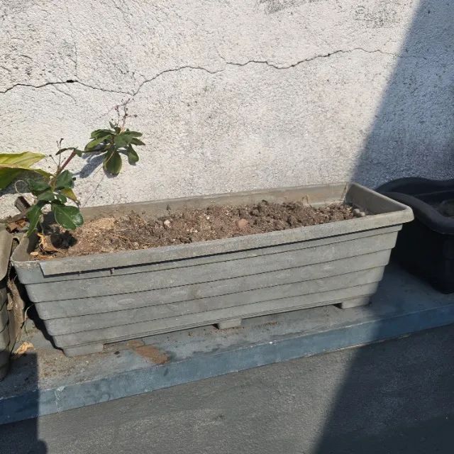 Jardineira para plantas - vaso retangular - Foto 2