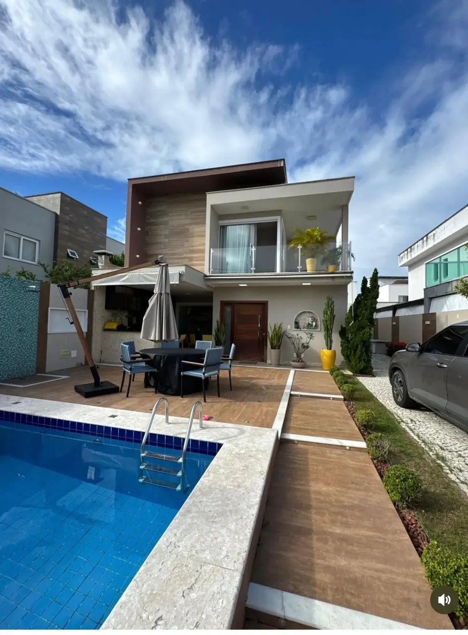 Casa à venda com 4/4 em condomínio. Vilas de Abrantes- Camaçari- Bahia.