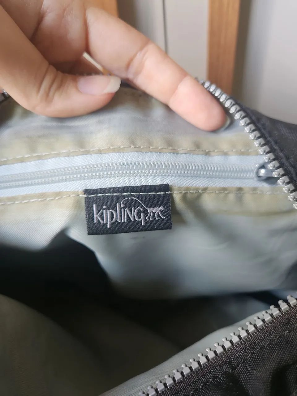 Bolsa transversal preta Kipling  - Foto 3