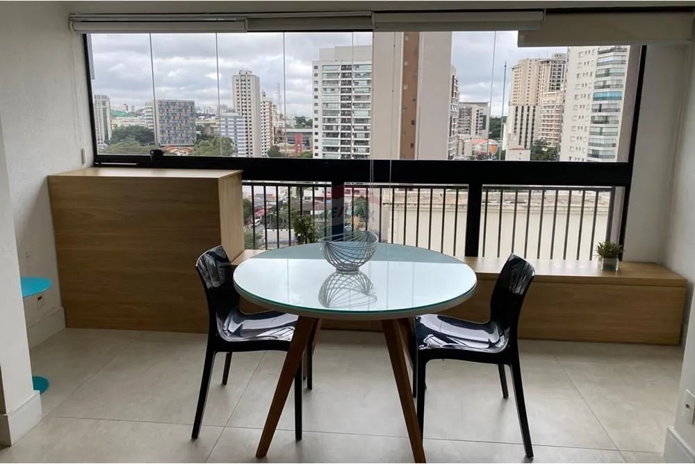 Studio para locação com 35m2 de área útil e 1 vaga de garagem - Campo Belo / SP