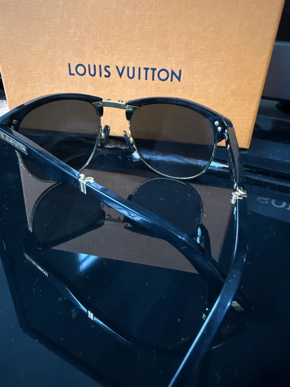 Óculos de sol Limited Edition Louis Vuitton 
