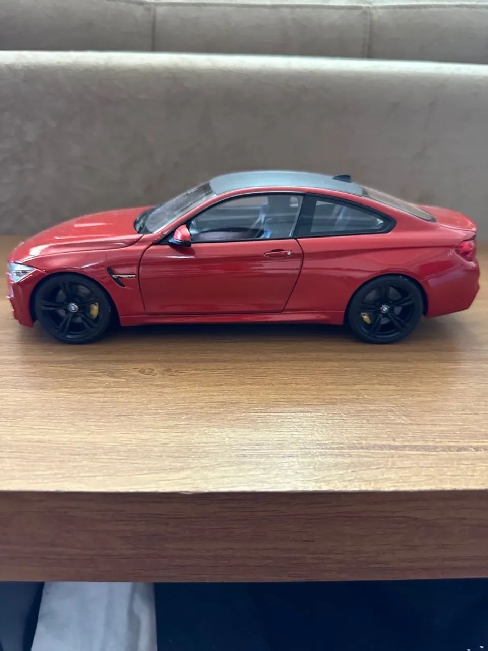 Miniatura bmw m4 escala 1;18 - Foto 2
