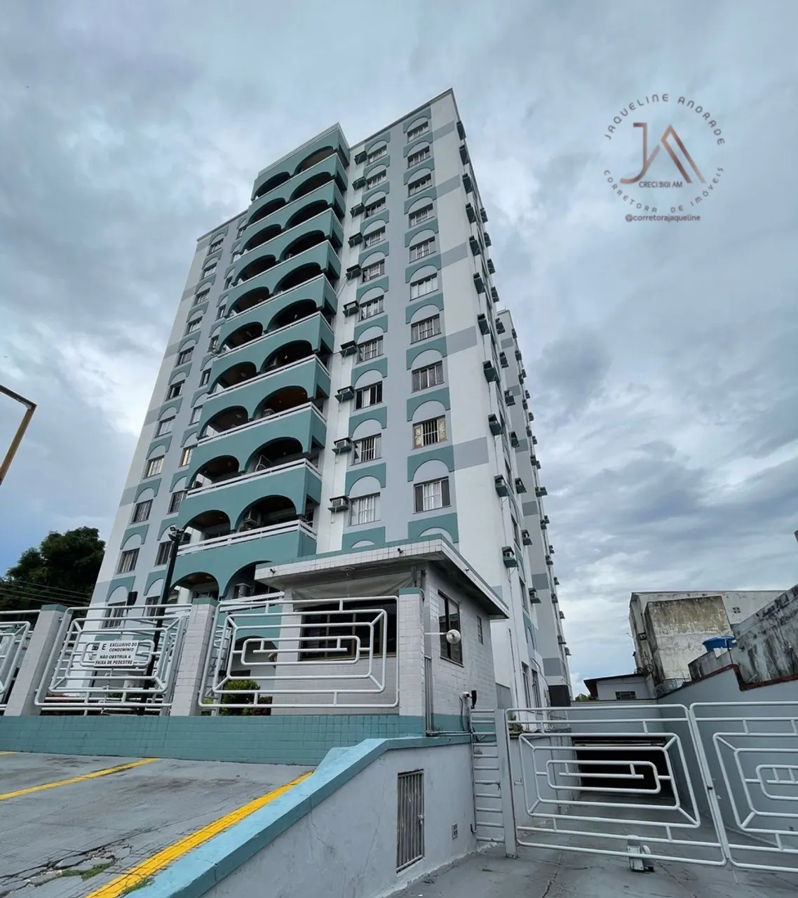 Apartamento / Condomínio do Edifício Saint Michel - Centro