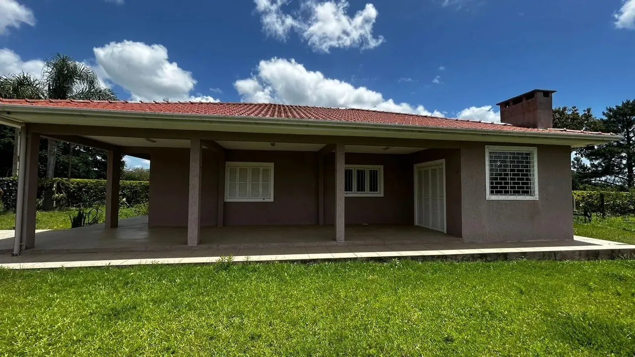 CAUE IMOVEIS VENDE Belíssimo Sítio Dentro de Condomínio em Águas Claras Viamão!
