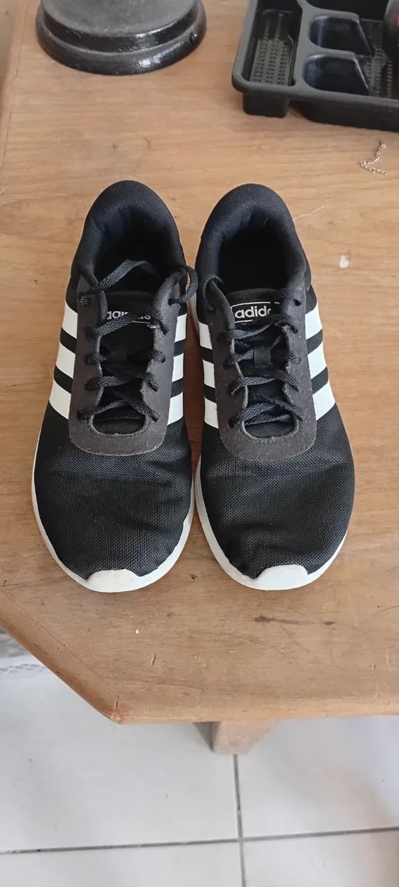 Tênis Adidas usado