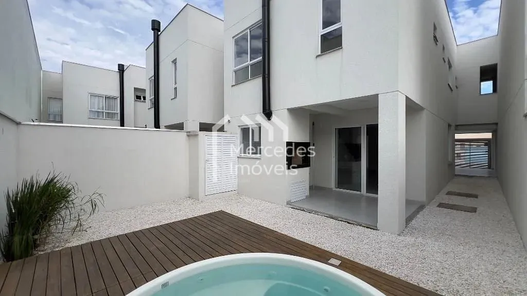 Sobrado com 3 suítes à venda, 163 m² por R$ 1.320.000 - São João - Itajaí/SC
