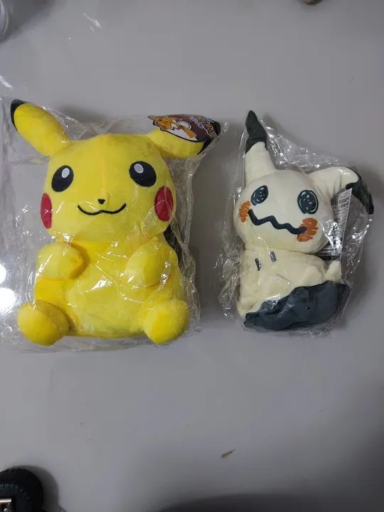 Pelúcia Pikachu e Mimikyu preço por unidade